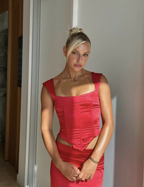 I am Delilah Valerie Set in Cherry